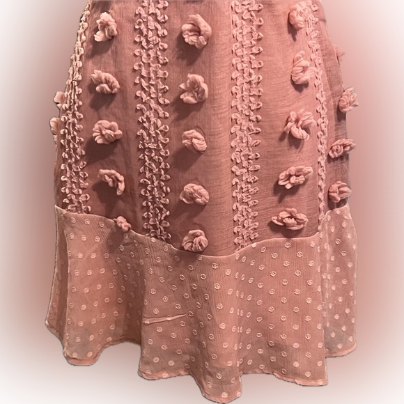 NWT Andree by Unit Ruffle Dress Size M Rose Chenille Swiss Dot Sexy Lined Belted - Picture 7 of 15